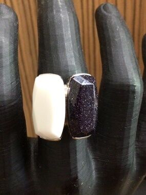 925 sliver black and white ring. Size 8  great shape